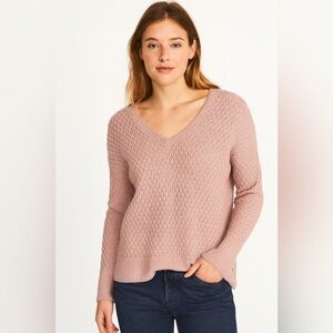 American Eagle Outfitters Women’s Dusty Pink V-Neck Sweater Size M